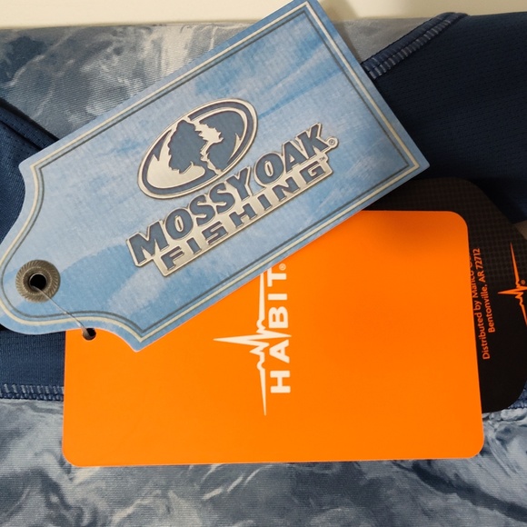 Habit Mossy Oak Fishing Pattern Hoodie, Long Sleeve, Size Small - Picture 3 of 9